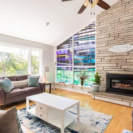 Unique Retreat With Private Patio, 4 King Beds And Bbq Villa Groton Exteriör bild